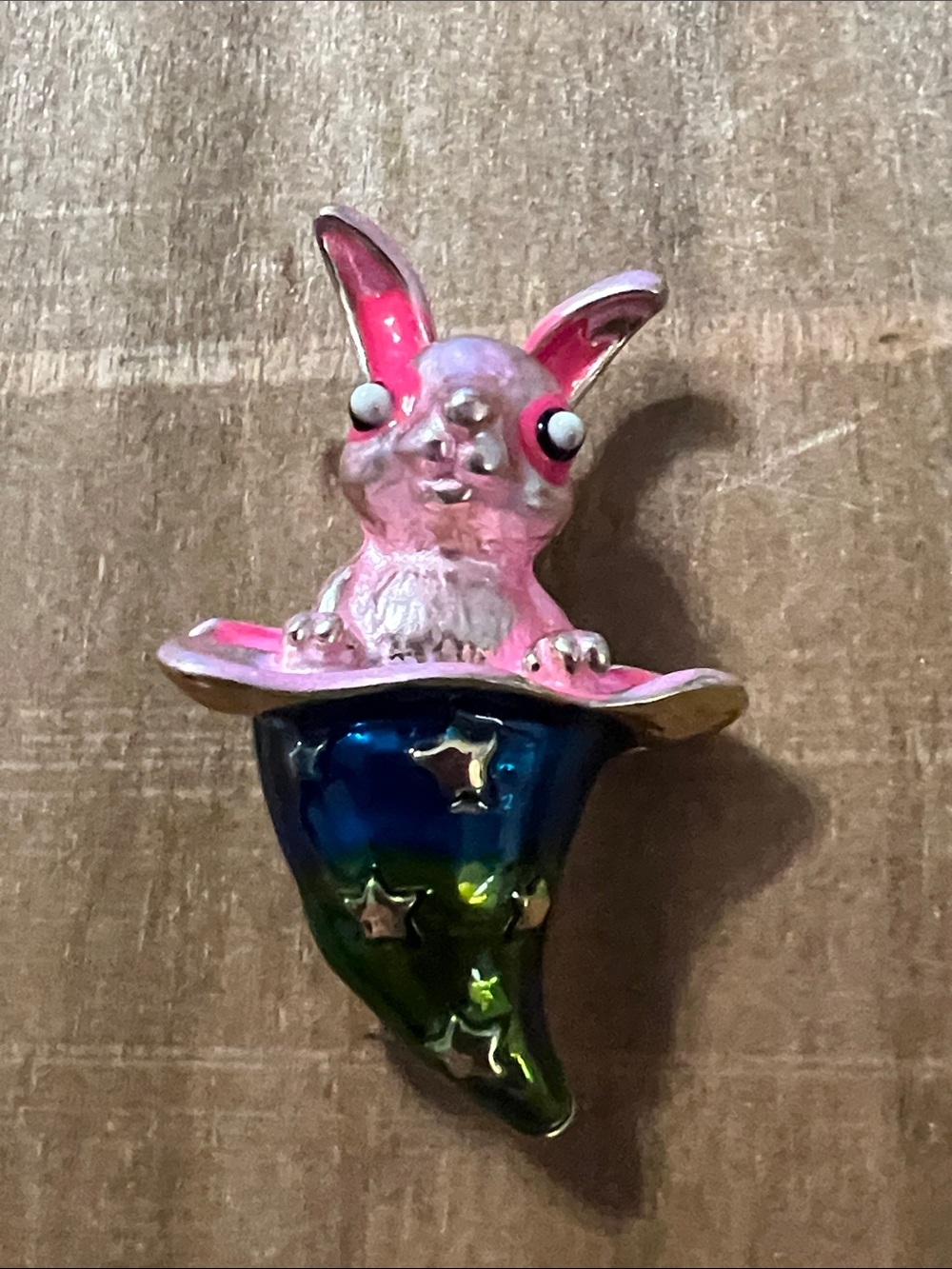 3/$18 Kids Pink Bunny in a Hat Pin - Lot 364